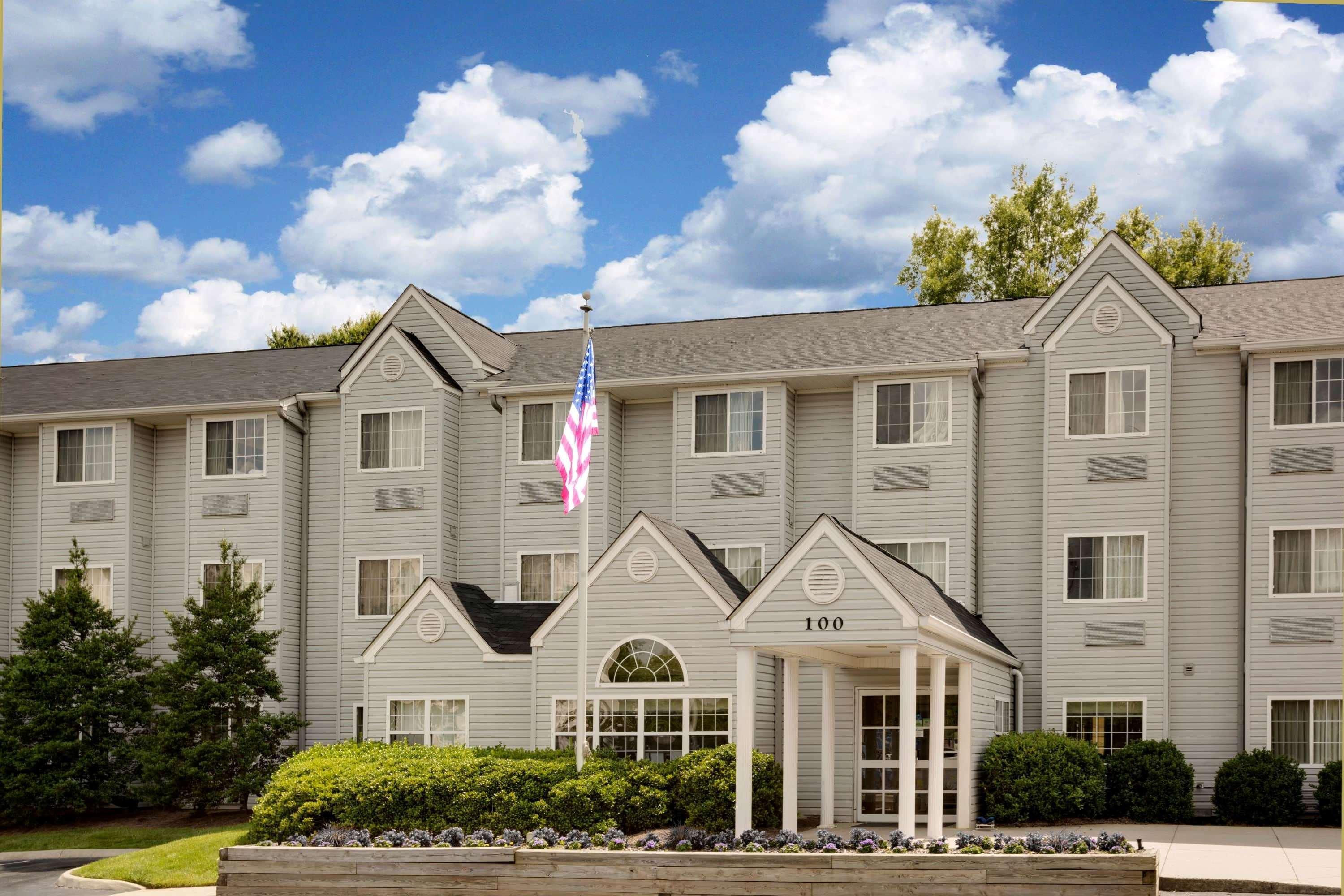 Microtel Inn By Wyndham Winston-Salem Exterior photo