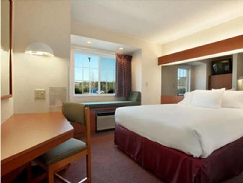 Microtel Inn By Wyndham Winston-Salem Room photo